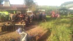 Traktor-Traktor  Berserakan, Seperti Barang Rongsokan