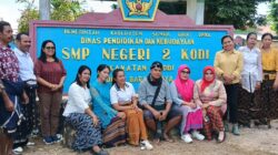 Habis Gelap, Terbitlah Terang: Visitasi Akreditasi SMP Negeri 2 Kodi Bersama Dua Asesor ‘Kartini’